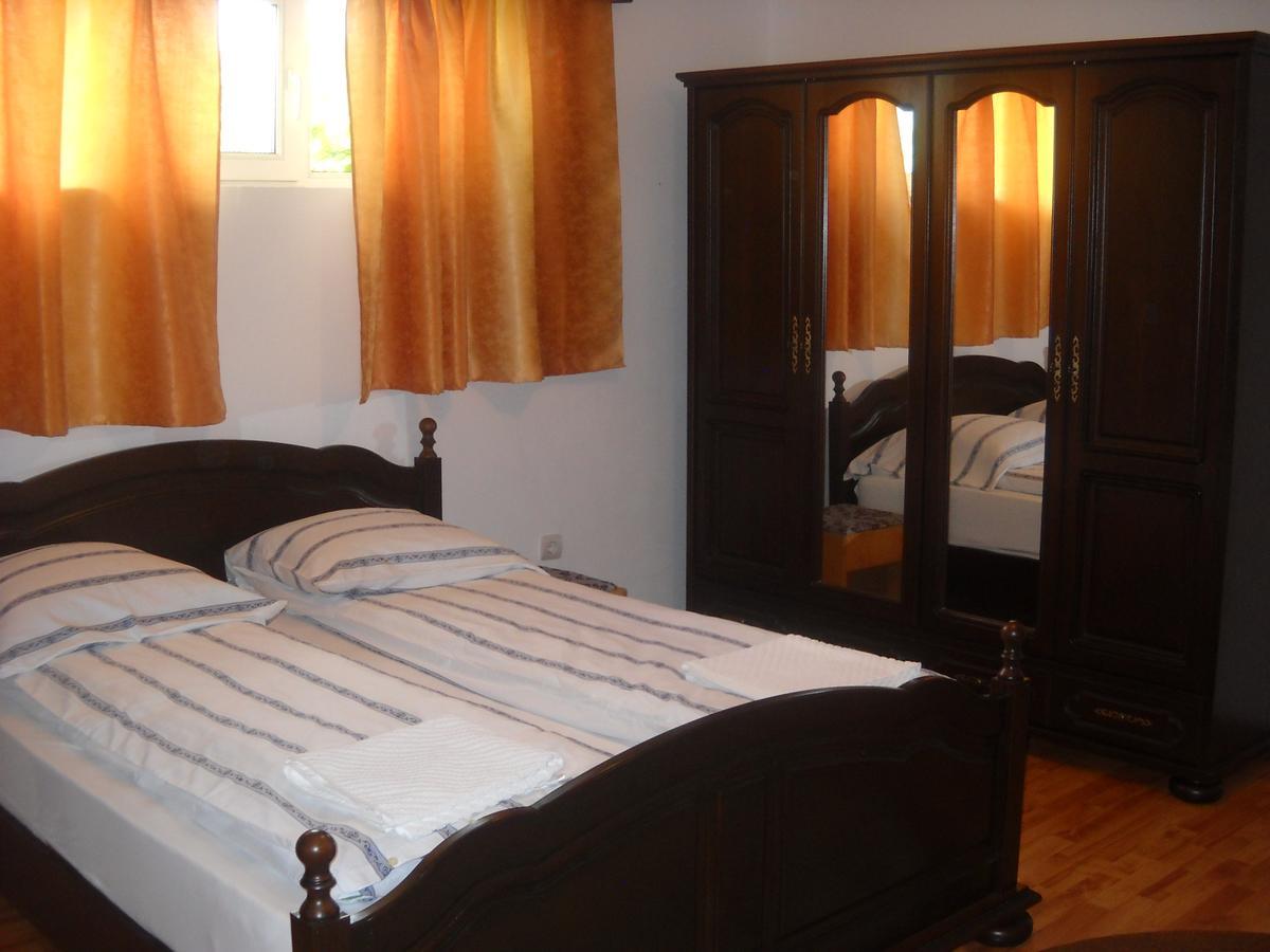 Casa Miki Hotel Haţeg Eksteriør billede