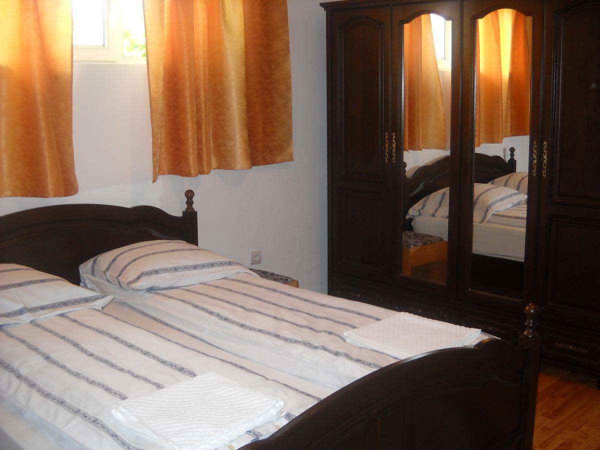 Casa Miki Hotel Haţeg Eksteriør billede